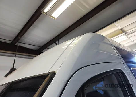 2018 Mercedes-Benz Sprinter 2500 High Roof V6 из США, поврежденный, VIN WD3PE8CD5JP598649